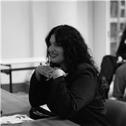 Offro lezioni private di grafica su Procreate, Illustrator e InDesign, per principianti online. Programmi personalizzati!